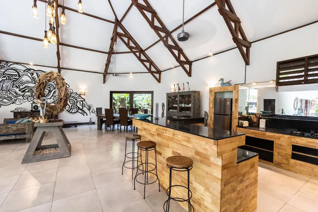 Relaxing Tropical Oasis Nestled Between Canggu & Seminyak